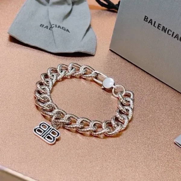 【BALENCIAGA】ブレスレット、ファッションシンプルなスタイル  240814