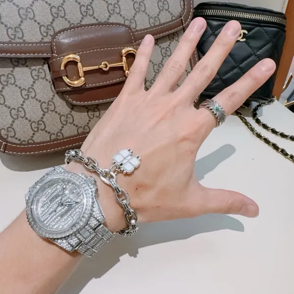 【BALENCIAGA】ブレスレット、ファッションシンプルなスタイル 240814 【BALENCIAGA】ブレスレット、ファッションシンプルなスタイル 240814