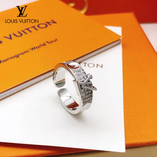 【LOUIS VUITTON】ルイヴィトン 指輪 240813 【LOUIS VUITTON】ルイヴィトン 指輪 240813