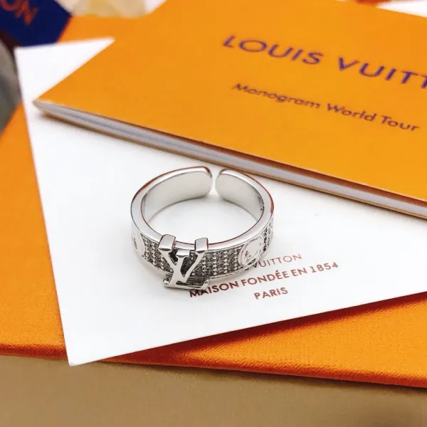【LOUIS VUITTON】ルイヴィトン 指輪 240813 【LOUIS VUITTON】ルイヴィトン 指輪 240813