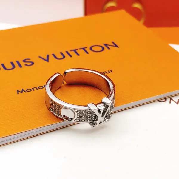 【LOUIS VUITTON】ルイヴィトン 指輪 240813 【LOUIS VUITTON】ルイヴィトン 指輪 240813