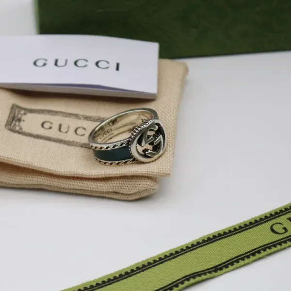 GUCCI エナメル インターロッキングG ブレスレット GUCCI エナメル インターロッキングG ブレスレット