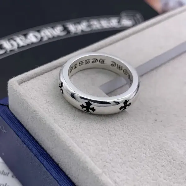 【Chrome Hearts】 男性と女性のためのクロエハートファッションパーソナリティリング 【Chrome Hearts】 男性と女性のためのクロエハートファッションパーソナリティリング