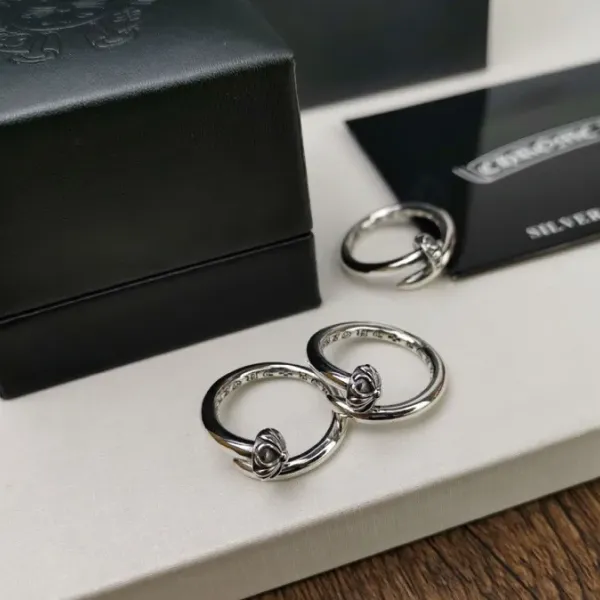 【Chrome Hearts】  男性と女性のためのクロエハートファッションパーソナリティリング