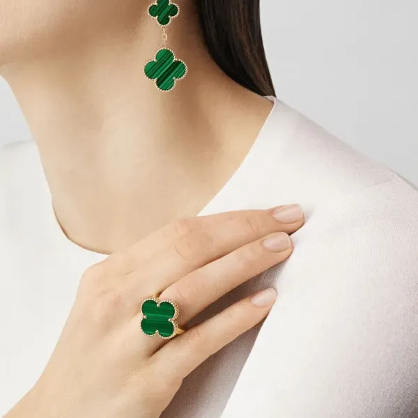 【Vancleef & Arpels】 マジック アルハンブラ イヤリング、3モチーフ