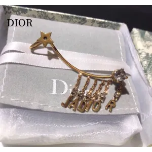 【DIOR】ディオール ファッションスタイルのイヤリング 【DIOR】ディオール ファッションスタイルのイヤリング
