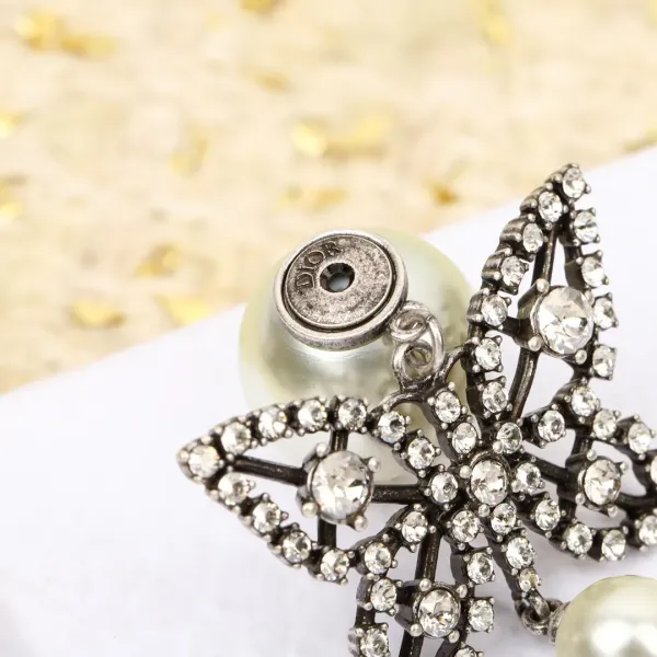【DIOR】ディオール ファッションスタイルのイヤリング 【DIOR】ディオール ファッションスタイルのイヤリング