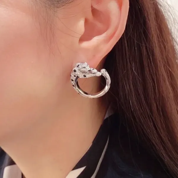 【CARTIER】 カルティエ ファッションスタイルのイヤリング 【CARTIER】 カルティエ ファッションスタイルのイヤリング