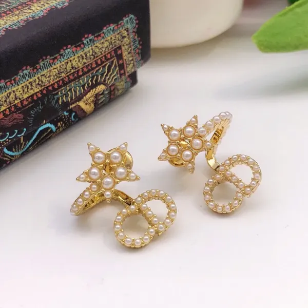 【DIOR】 ディオール   ファッションスタイルのイヤリング