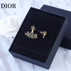 【DIOR】 ディオール ファッションスタイルのイヤリング 【DIOR】 ディオール ファッションスタイルのイヤリング