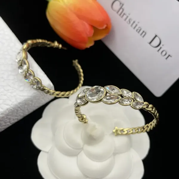 【DIOR】 ディオール ファッションスタイルのイヤリング 【DIOR】 ディオール ファッションスタイルのイヤリング