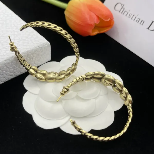 【DIOR】 ディオール ファッションスタイルのイヤリング 【DIOR】 ディオール ファッションスタイルのイヤリング