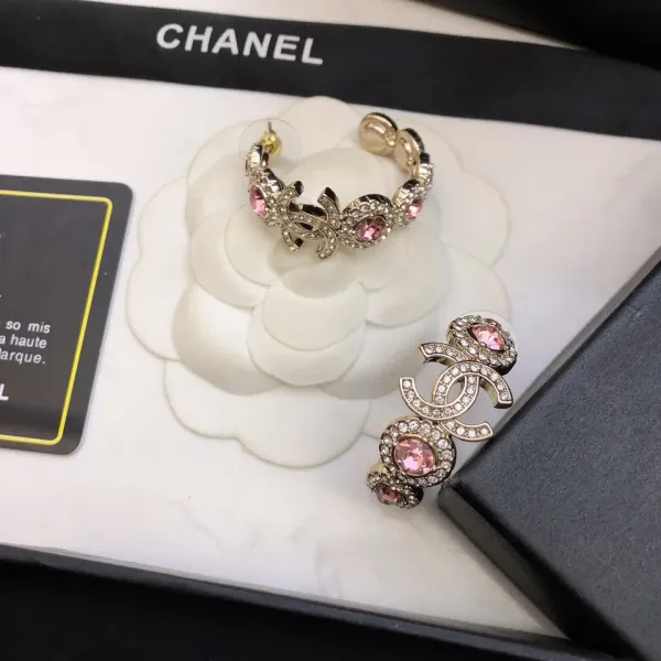 【CHANEL】 シャネル ファッションスタイルのイヤリング 【CHANEL】 シャネル ファッションスタイルのイヤリング