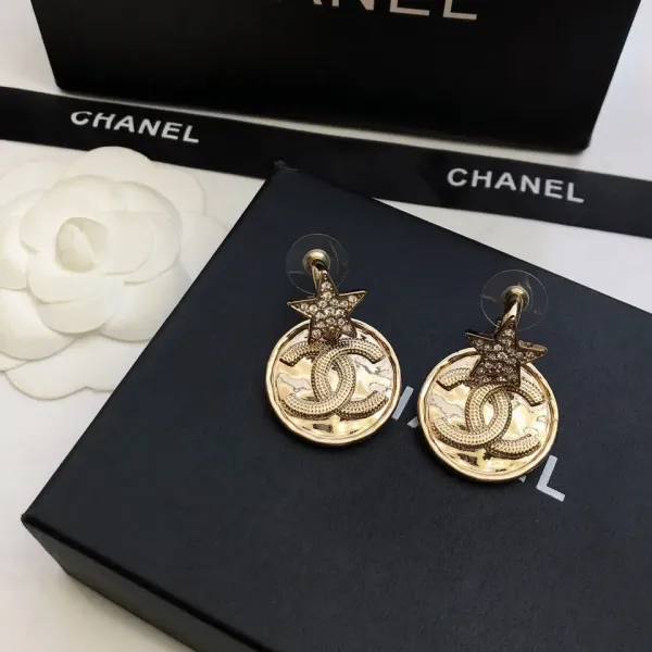 【CHANEL】 シャネル ファッションスタイルのイヤリング 【CHANEL】 シャネル ファッションスタイルのイヤリング