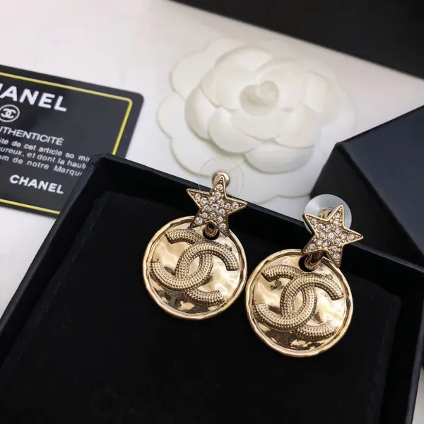 【CHANEL】 シャネル ファッションスタイルのイヤリング 【CHANEL】 シャネル ファッションスタイルのイヤリング