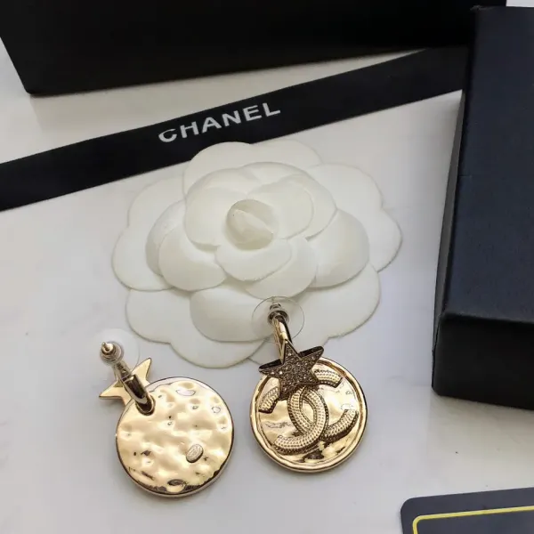 【CHANEL】 シャネル ファッションスタイルのイヤリング 【CHANEL】 シャネル ファッションスタイルのイヤリング