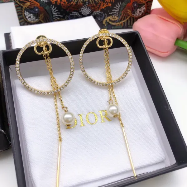 【DIOR】ディオール  ファッションスタイルのイヤリング