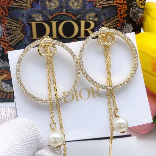 【DIOR】ディオール  ファッションスタイルのイヤリング