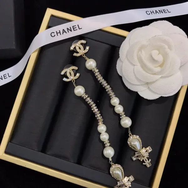 【CHANEL 】 シャネル ファッションスタイルのイヤリング 【CHANEL 】 シャネル ファッションスタイルのイヤリング