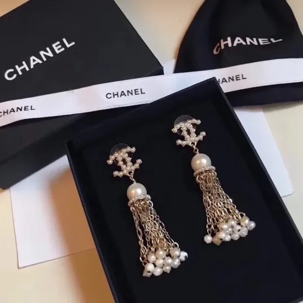 【CHANEL 】 シャネル ファッションスタイルのイヤリング 【CHANEL 】 シャネル ファッションスタイルのイヤリング