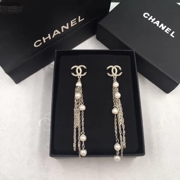 【CHANEL 】 シャネル ファッションスタイルのイヤリング 【CHANEL 】 シャネル ファッションスタイルのイヤリング