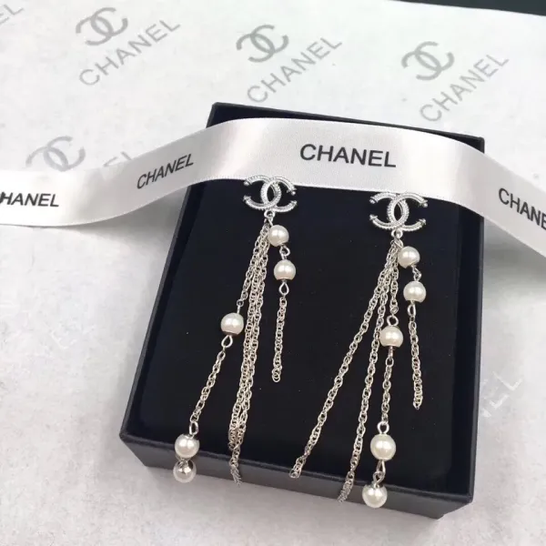 【CHANEL 】 シャネル ファッションスタイルのイヤリング 【CHANEL 】 シャネル ファッションスタイルのイヤリング