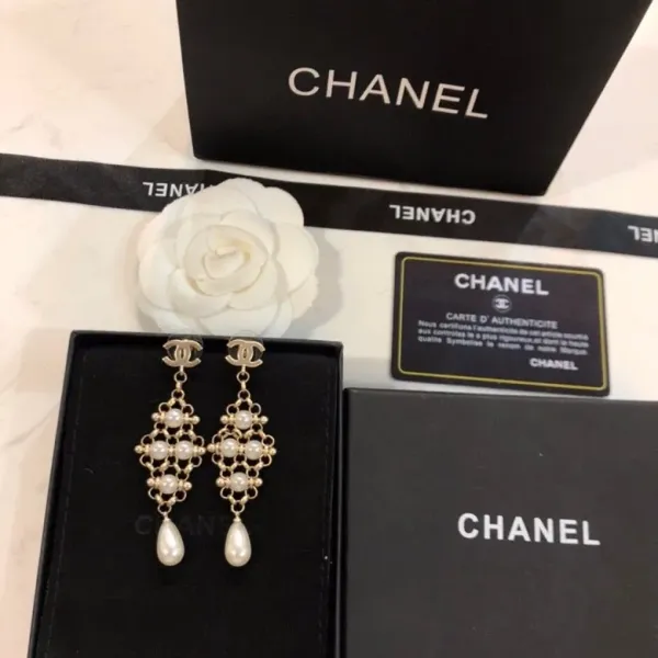 【CHANEL 】 シャネル ファッションスタイルのイヤリング 【CHANEL 】 シャネル ファッションスタイルのイヤリング