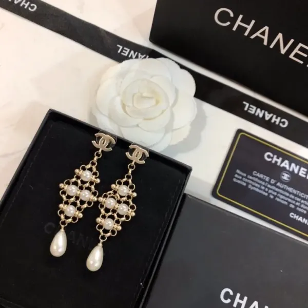 【CHANEL 】 シャネル ファッションスタイルのイヤリング 【CHANEL 】 シャネル ファッションスタイルのイヤリング