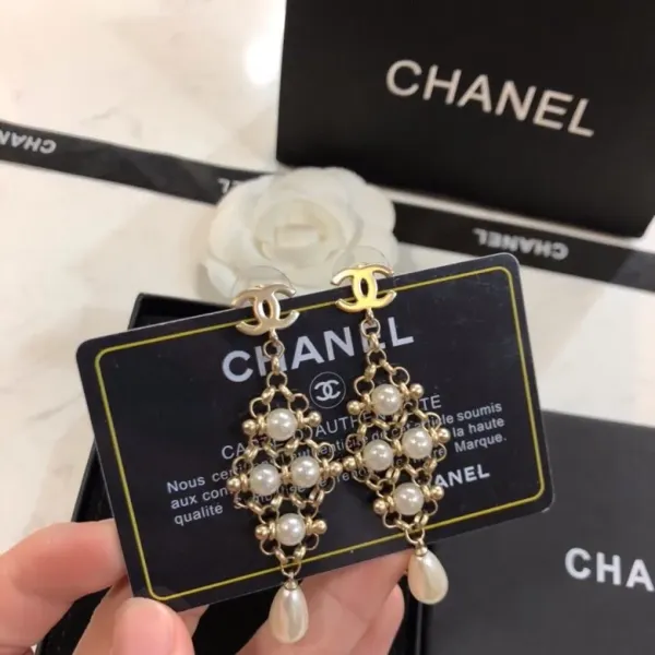 【CHANEL 】 シャネル ファッションスタイルのイヤリング 【CHANEL 】 シャネル ファッションスタイルのイヤリング