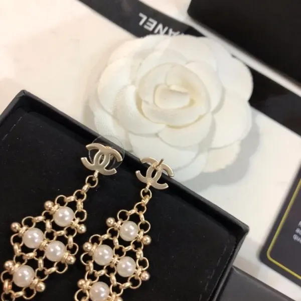 【CHANEL 】 シャネル ファッションスタイルのイヤリング 【CHANEL 】 シャネル ファッションスタイルのイヤリング