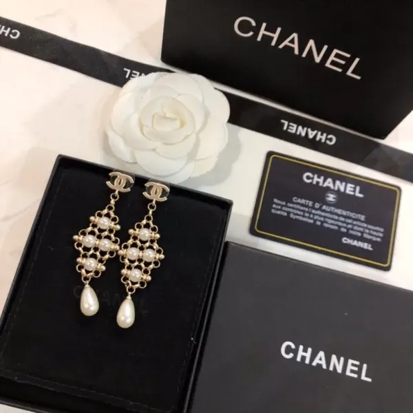 【CHANEL 】 シャネル ファッションスタイルのイヤリング 【CHANEL 】 シャネル ファッションスタイルのイヤリング