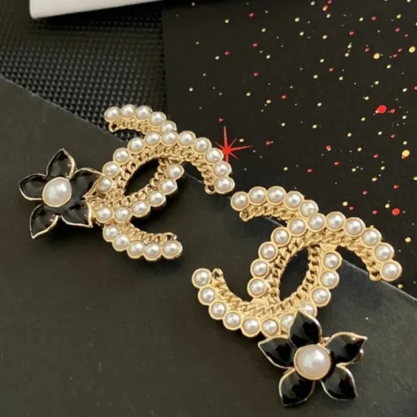 【CHANEL 】 シャネル ファッションスタイルのイヤリング 【CHANEL 】 シャネル ファッションスタイルのイヤリング