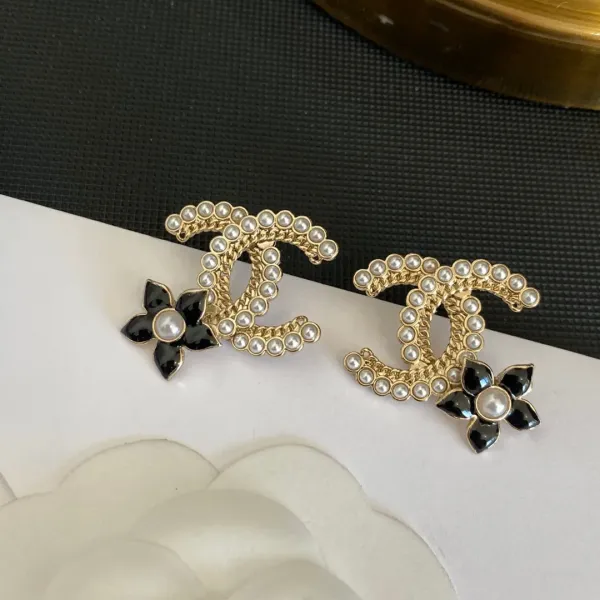 【CHANEL 】 シャネル ファッションスタイルのイヤリング 【CHANEL 】 シャネル ファッションスタイルのイヤリング