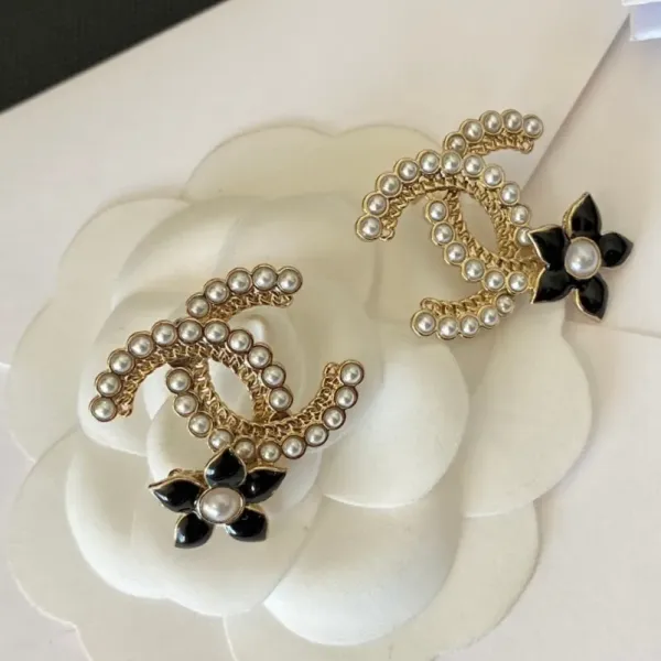 【CHANEL 】 シャネル ファッションスタイルのイヤリング 【CHANEL 】 シャネル ファッションスタイルのイヤリング
