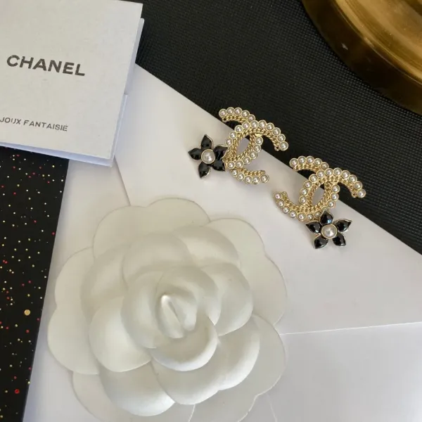 【CHANEL 】 シャネル ファッションスタイルのイヤリング 【CHANEL 】 シャネル ファッションスタイルのイヤリング