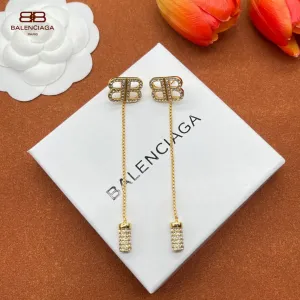 【BALENCIAGA】バレンシアガ ファッションスタイルのイヤリング 【BALENCIAGA】バレンシアガ ファッションスタイルのイヤリング