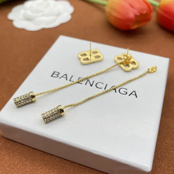 【BALENCIAGA】バレンシアガ    ファッションスタイルのイヤリング