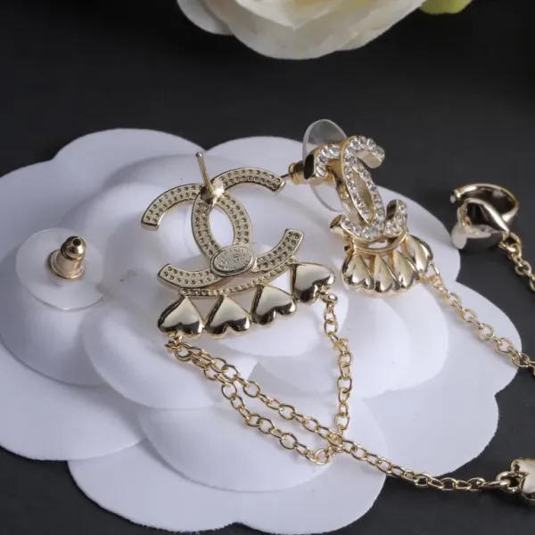 【CHANEL 】 シャネル   ファッションスタイルのイヤリング