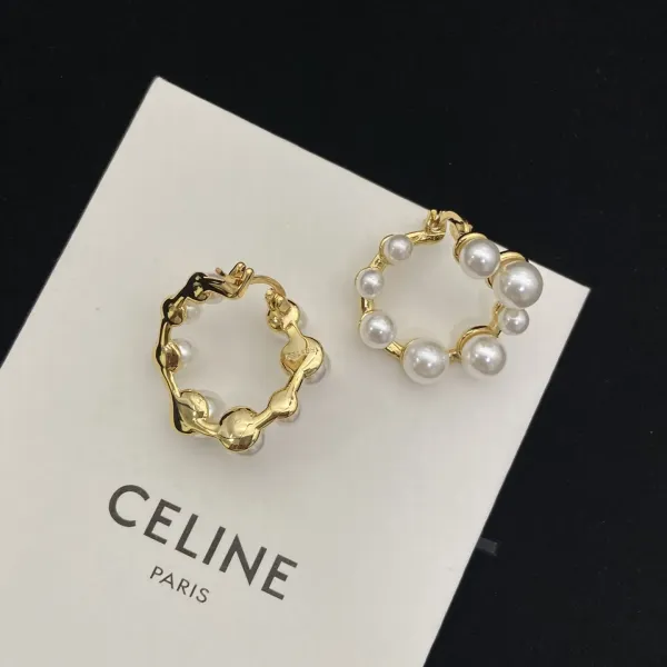 【CELINE】 セリーヌ   ファッションスタイルのイヤリング