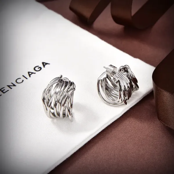 【BALENCIAGA 】 バレンシアガ ファッションスタイルのイヤリング 【BALENCIAGA 】 バレンシアガ ファッションスタイルのイヤリング