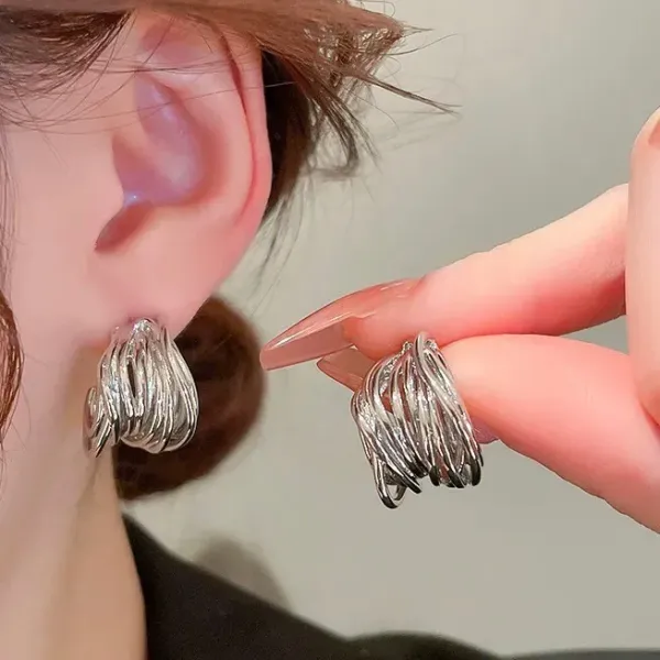 【BALENCIAGA 】 バレンシアガ ファッションスタイルのイヤリング 【BALENCIAGA 】 バレンシアガ ファッションスタイルのイヤリング