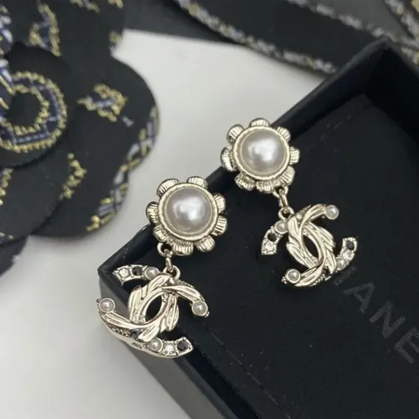 【CHANEL 】 シャネル   ファッションスタイルのイヤリング