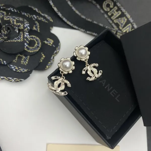 【CHANEL 】 シャネル   ファッションスタイルのイヤリング