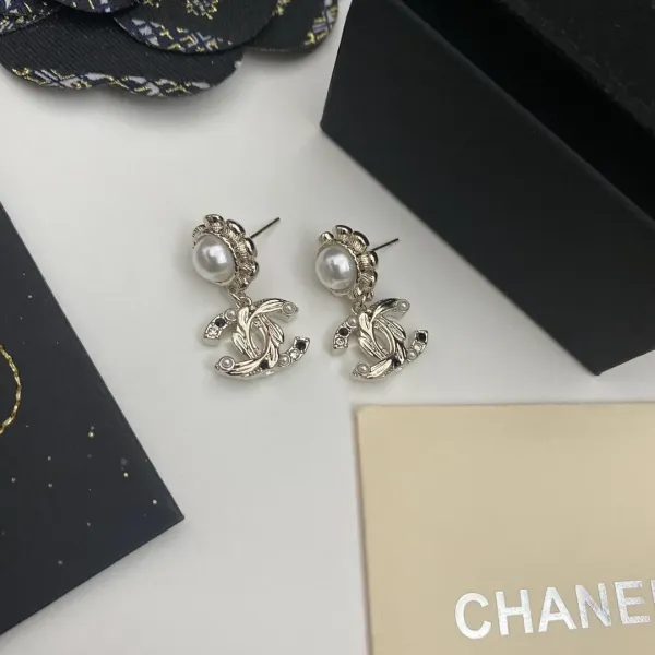 【CHANEL 】 シャネル   ファッションスタイルのイヤリング