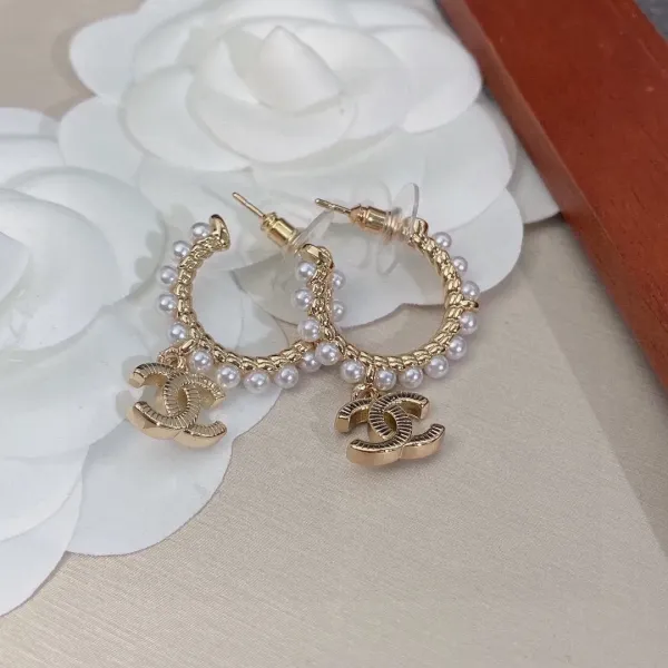 【CHANEL 】 シャネル ファッションスタイルのイヤリング 【CHANEL 】 シャネル ファッションスタイルのイヤリング
