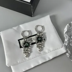 【GUCCI】クッチ レトロなコートスタイルのイヤリング、クラシックでエレガント、デザインセンスがいっぱい、レトロでゴージャス