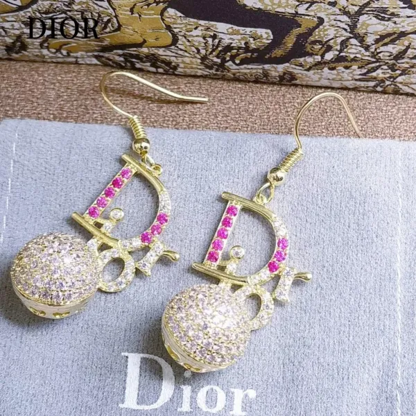 【DIOR】ディオール ファッションスタイルのイヤリング 【DIOR】ディオール ファッションスタイルのイヤリング