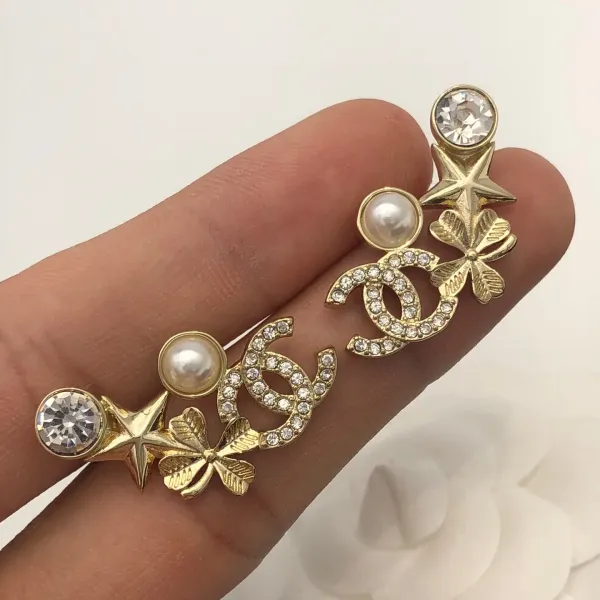 【CHANEL】シャネル クラシック ノーブル ファッション オールマッチ イヤリング 【CHANEL】シャネル クラシック ノーブル ファッション オールマッチ イヤリング