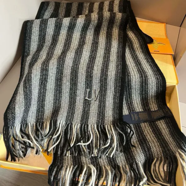 【LOUIS VUITTON ルイヴィトン】スカーフ 35*180CM 241207 【LOUIS VUITTON ルイヴィトン】スカーフ 35*180CM 241207