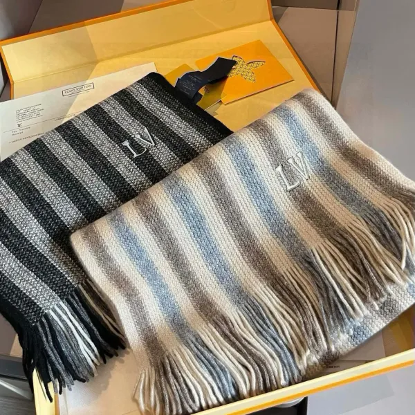 【LOUIS VUITTON ルイヴィトン】スカーフ 35*180CM 241207 【LOUIS VUITTON ルイヴィトン】スカーフ 35*180CM 241207